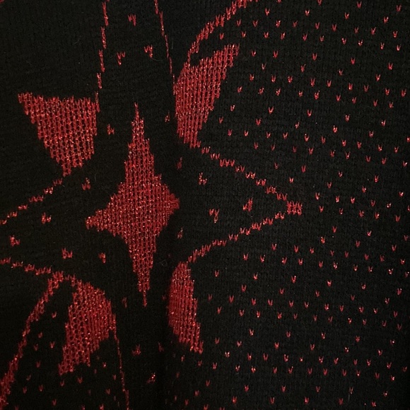 VINTAGE Ellen D Kollection Black Knit Sweater with Red Tinsel Star Design - Picture 2 of 8